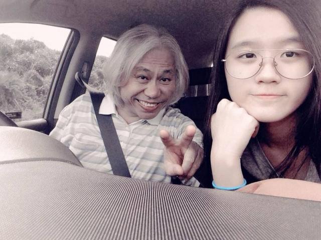 "爷孙恋"现状:女孩怀孕,以家庭主妇之姿照顾65岁男人,她图啥