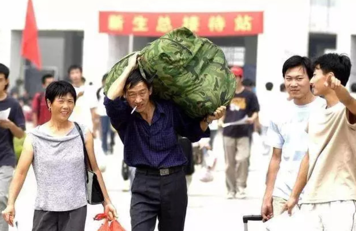 盘点父爱的感人瞬间,泪目