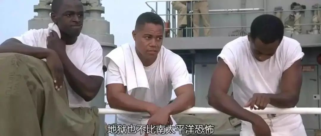 《怒海潜将》德尼罗古丁演技炸裂！不亚于狂风暴雨的袭击