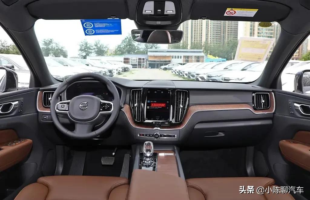 沃尔沃XC60：40.28万买豪华版，2.0T+48V电机