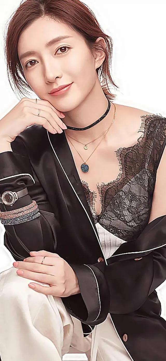 女星江疏影—温柔如水，美丽动人