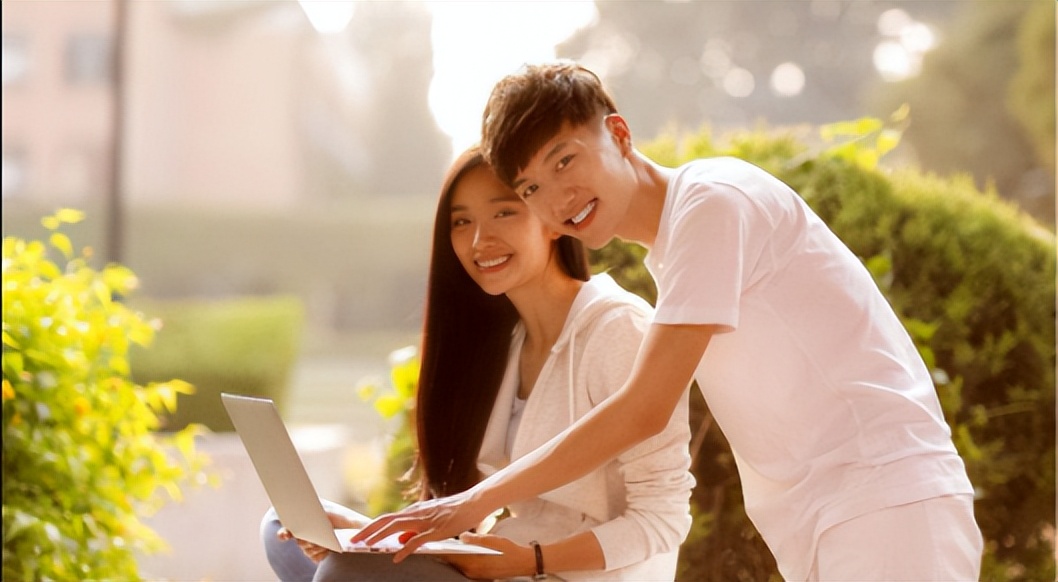 为何家长支持大学期间谈恋爱，进入社会后，才明白老人说的没错