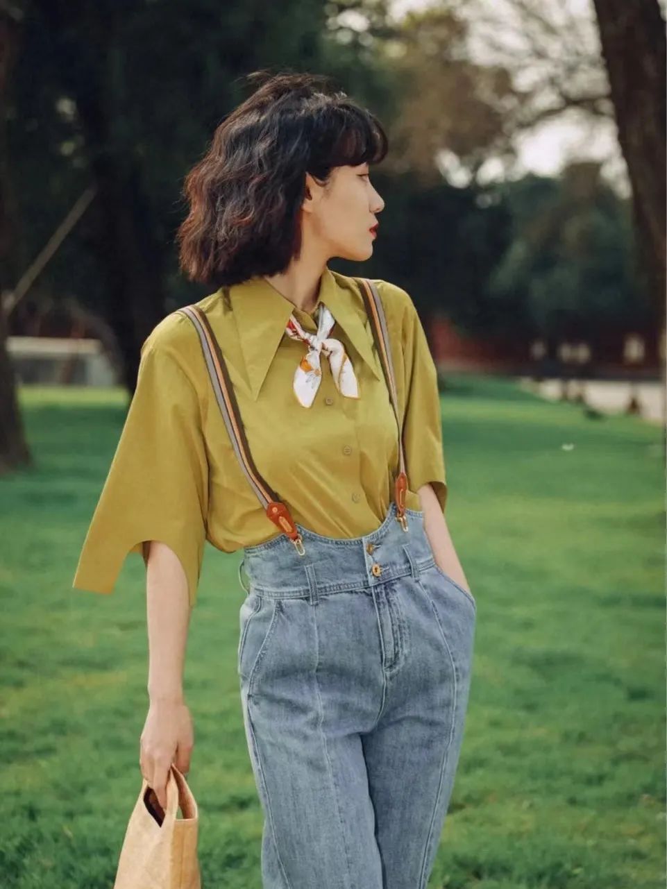 次次艳压00后小花，35岁的杨幂心机在哪儿？