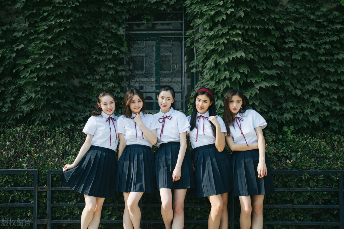 高中毕业后，直接踏入社会发展，选对这四条路，不比大学生发展差