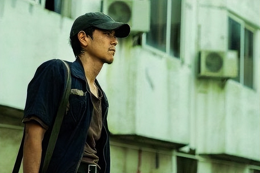 张艾嘉究竟有什么魅力，身边都是小鲜肉