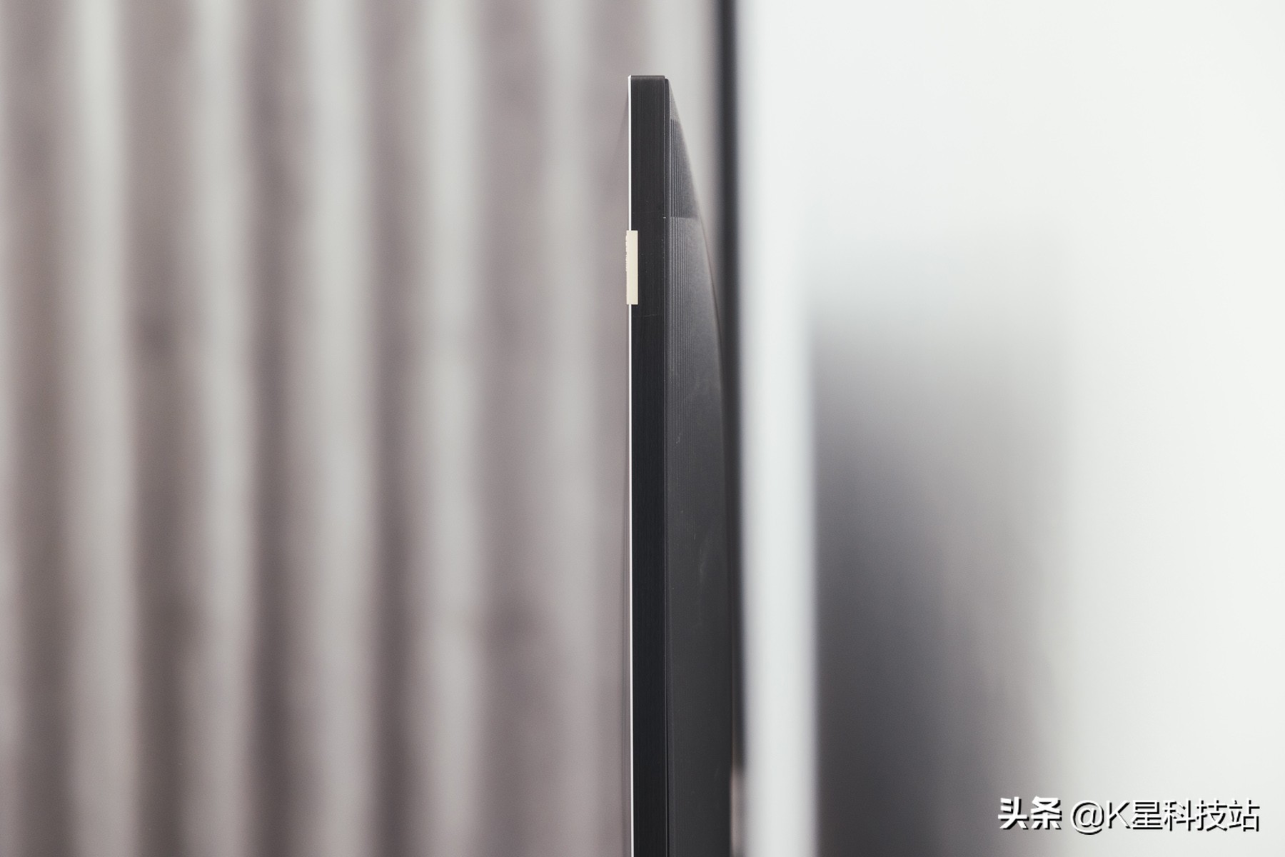 QD-Mini LED 战未来，国产电视画质的天花板，TCL X11电视机评测详解