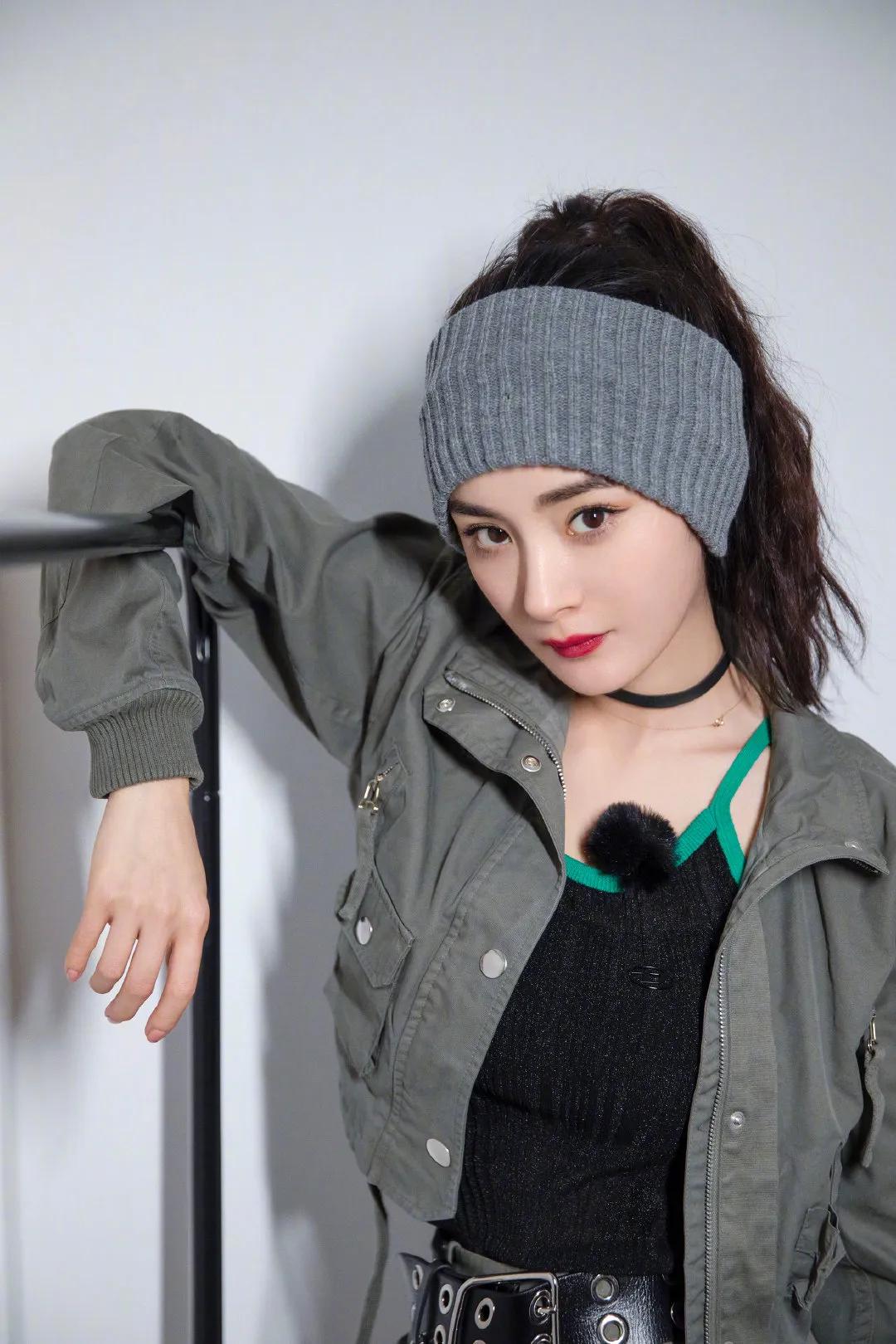 花钱如流水的4位女明星，一年2亿，有钱也养不起