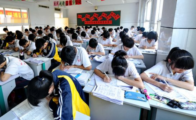 录取分数不高的3所大学，有机会拿到铁饭碗，2022届考生可以参考