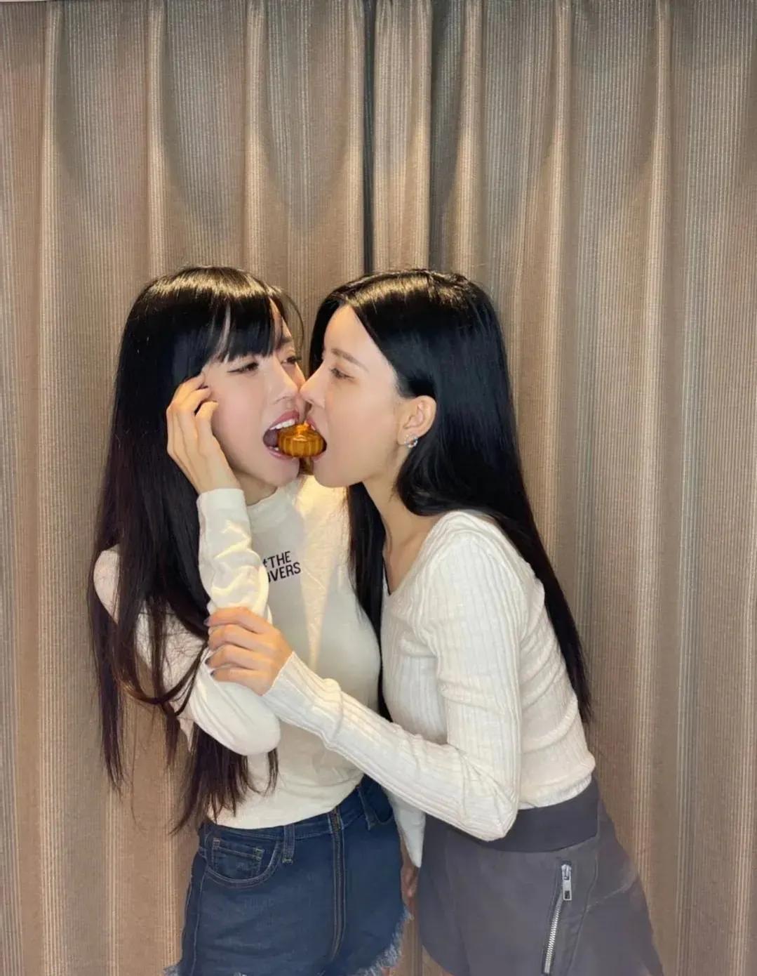 by2整容前后素颜惊呆众人 双胞胎女团by2否认整容图片