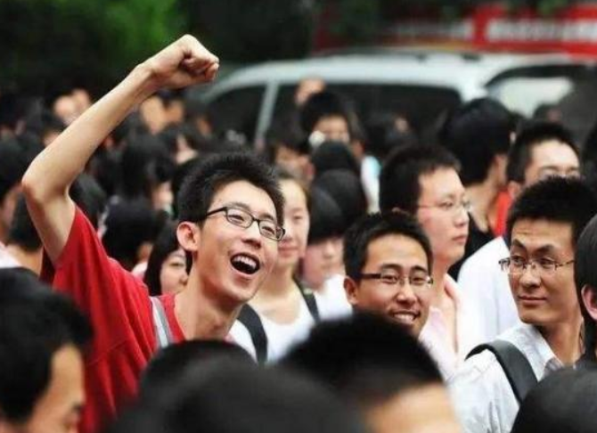 取消高考选择题，不给差生蒙的机会？大学教授的建议引起热议