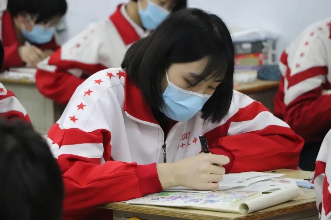 高三学生，4月联考成绩320分，今年还有希望考上大学吗？