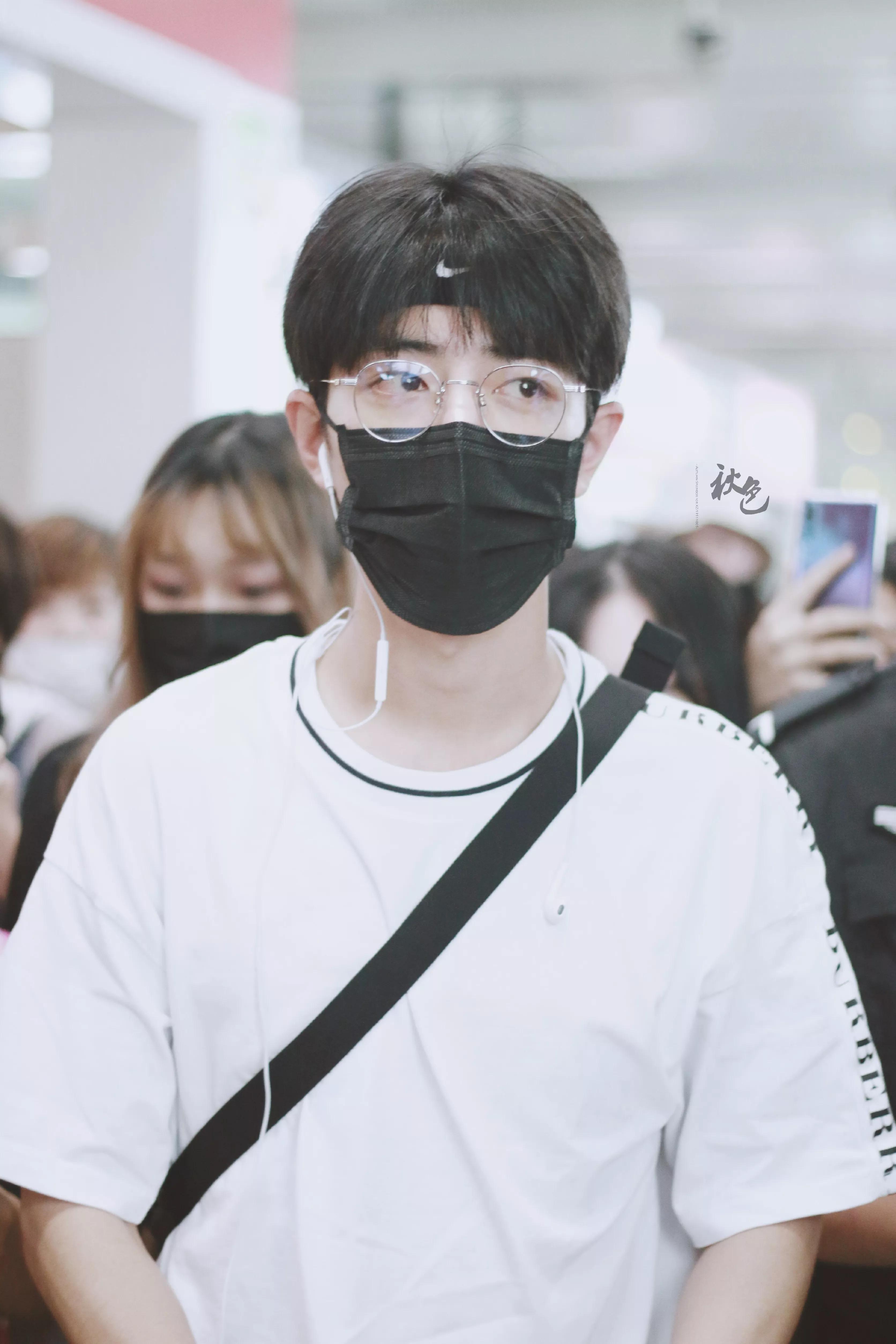 考古肖战:2018年9月—12月机场时间线汇总,今天请叫我收图狂魔