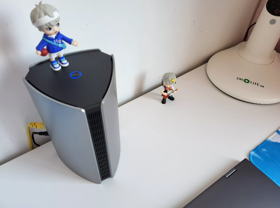 多层户型WiFi信号差？试试锐捷星耀M32，轻松穿楼板