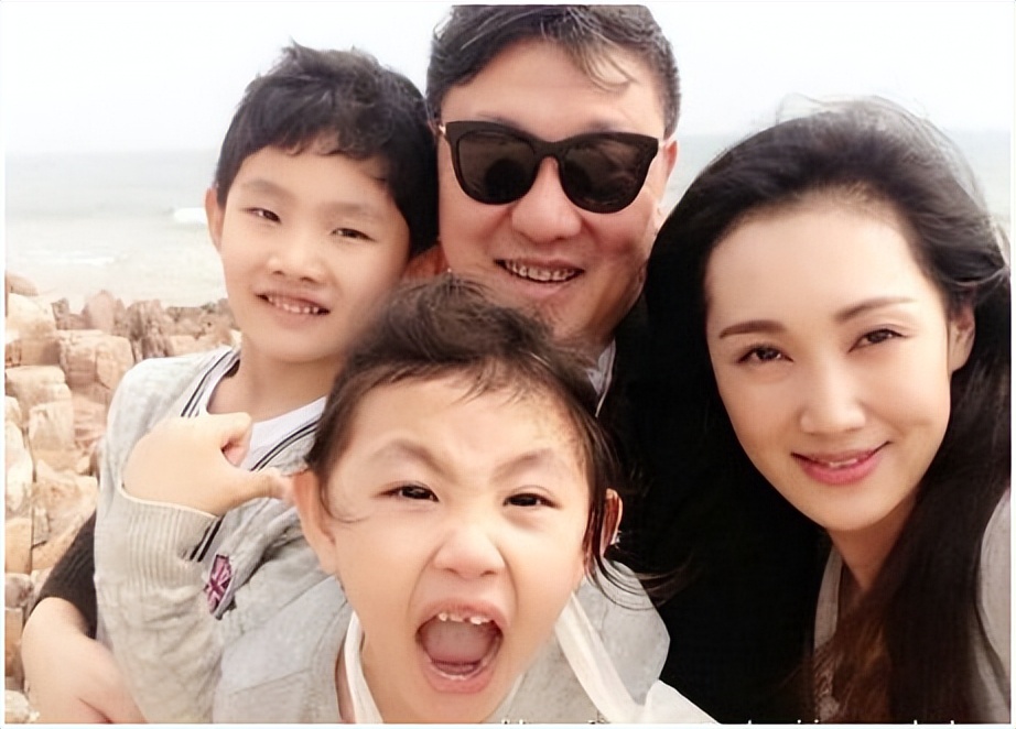 韩磊：苦追王燕2年，39岁终于得偿所愿，结婚16年感情仍如胶似漆