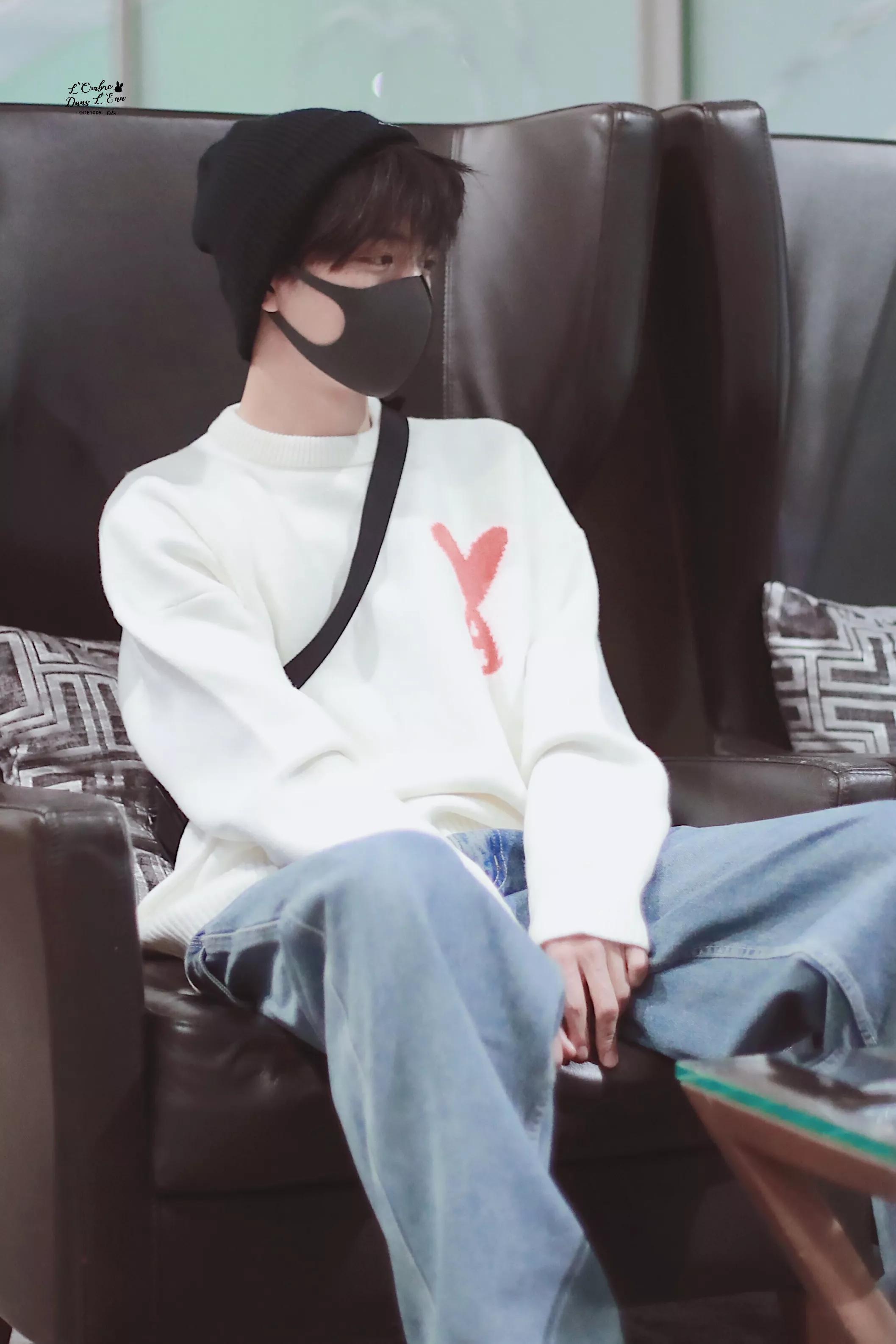 考古肖战:2018年9月—12月机场时间线汇总,今天请叫我收图狂魔