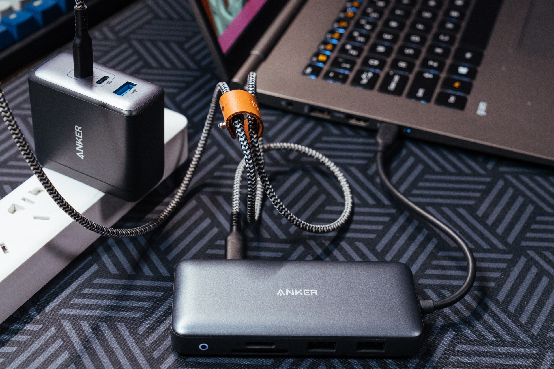 简洁条理，如何布置自己的办公桌面：轻办公好物分享