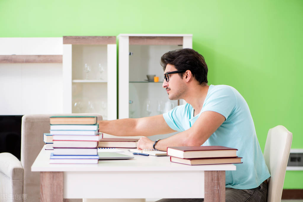 为何越来越多的大学生喜欢到外面租房住？学姐：主要因为6个原因