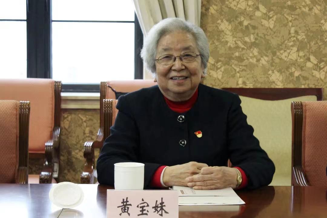 创全国第一，为航天器编织“玻璃翅膀”！这所大学7人集体获官方表彰！