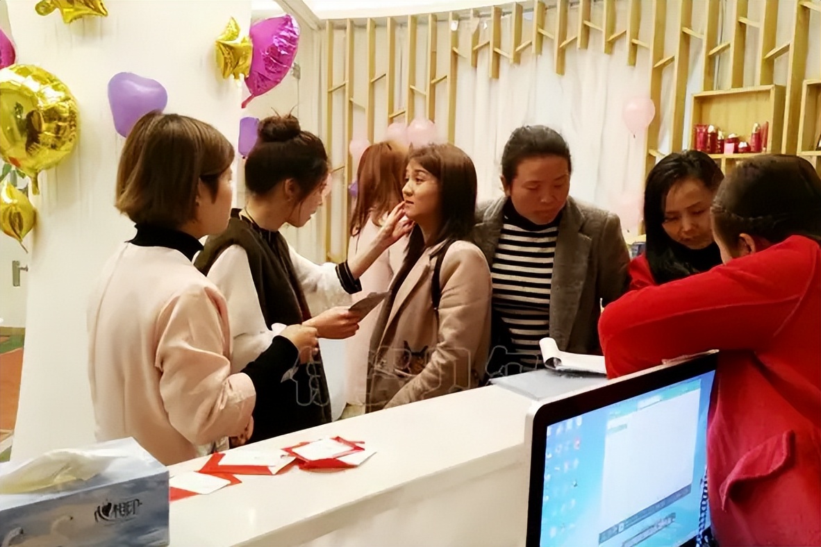 广东老板开美容院，“美容免费不要钱”，反倒年赚317万