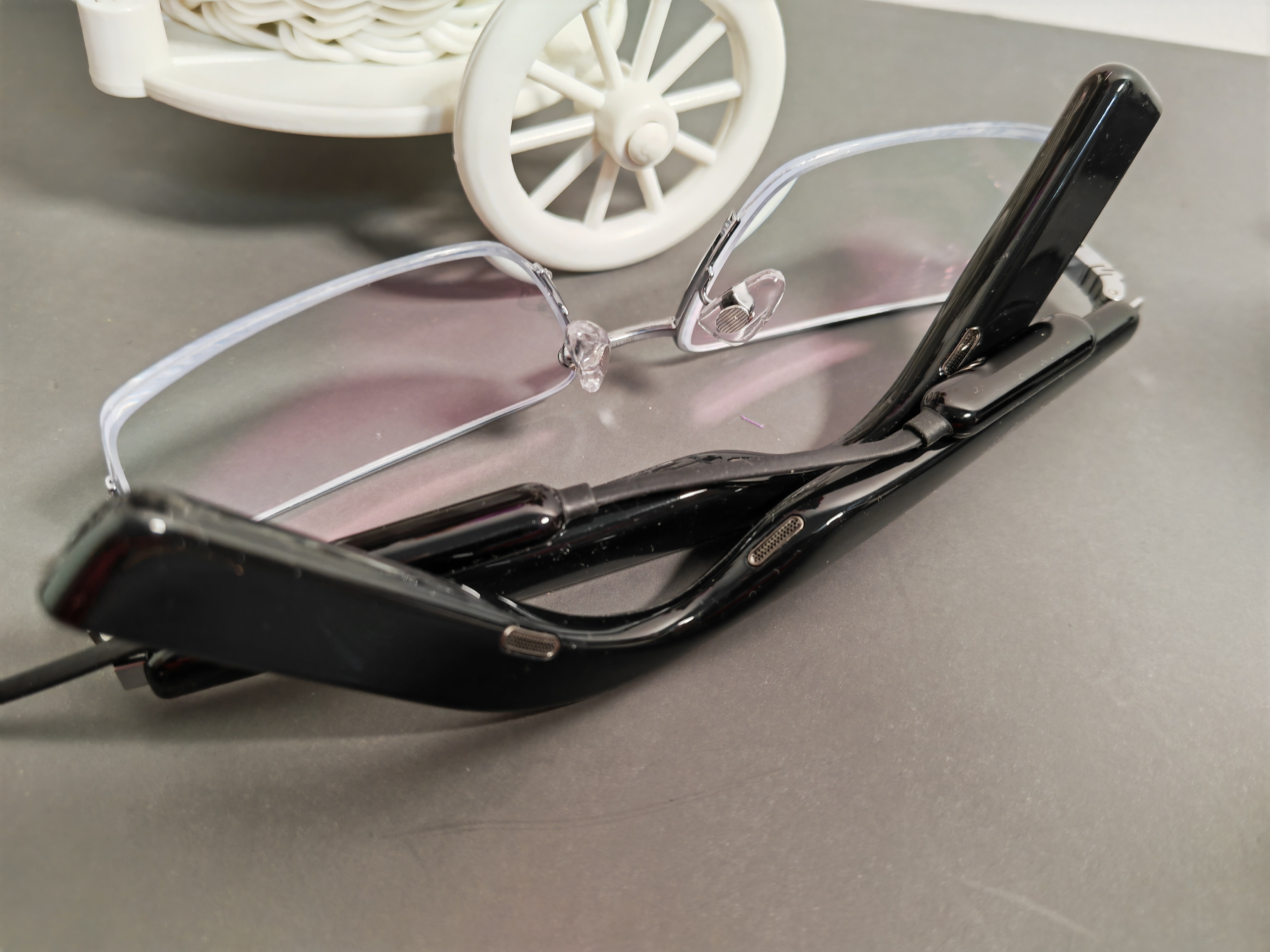 保护听力 听书听歌一镜搞定 喜马拉雅智能眼镜