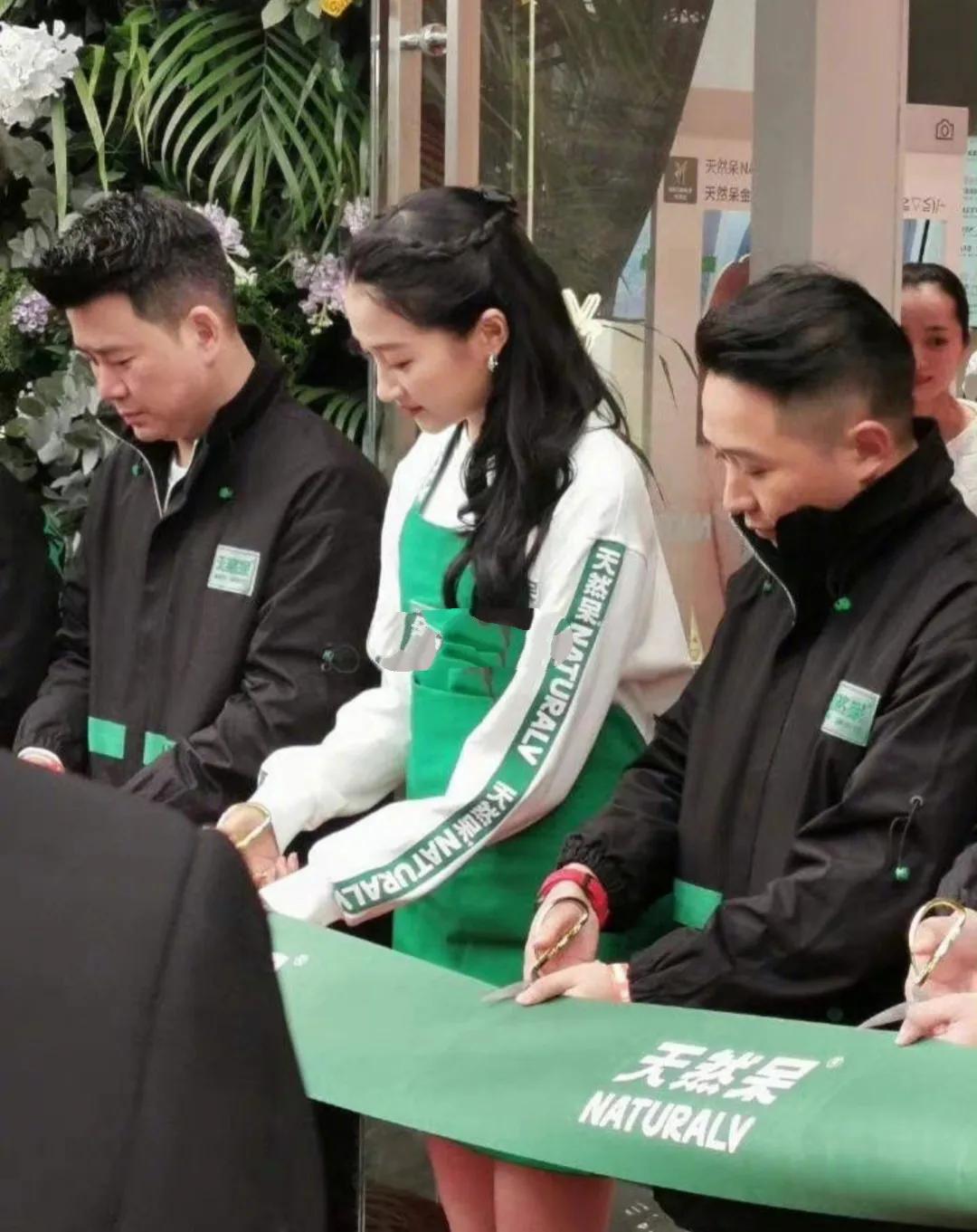 今日6大瓜：四字女星恋情、薇娅老公被罚、《披荆斩棘2》阵容