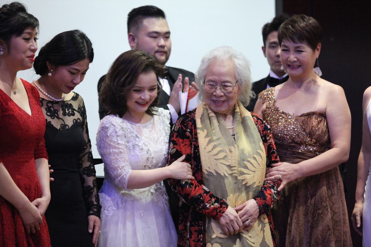 郭淑珍：曾为李谷一改名字，给宋祖英做导师，如今95岁没有退休