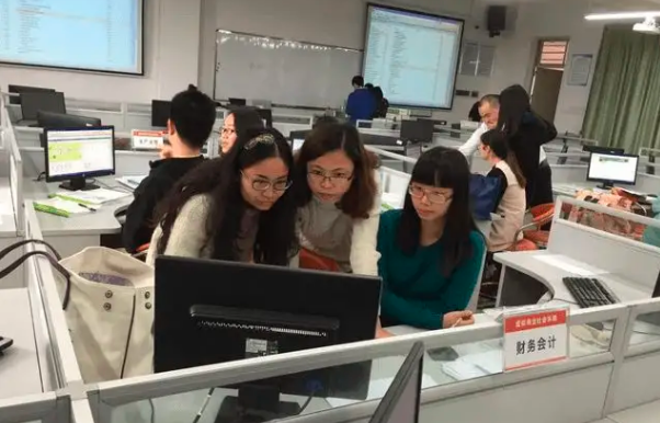 年纪越大越“吃香”的专业，不仅没有中年危机，退休后还会被返聘