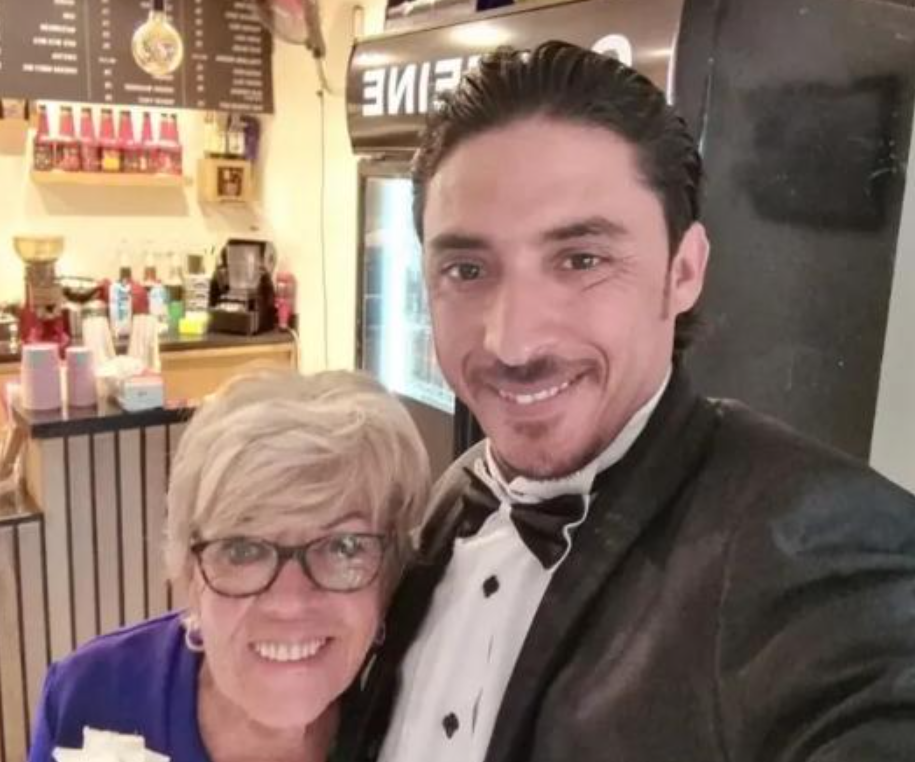 英国老奶奶爱上小50岁埃及小鲜肉，闪婚成功，英国首相回信支持