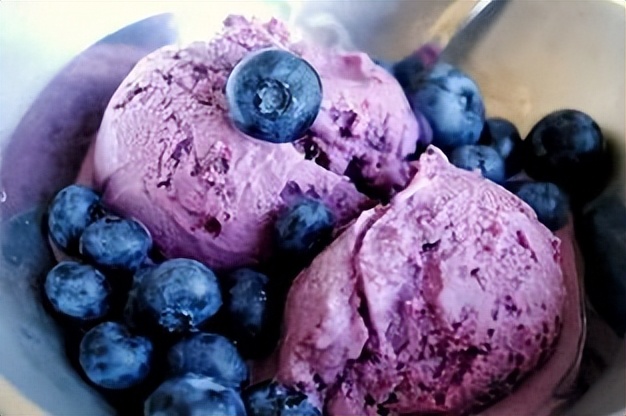 优格冰淇淋怎么做（润燥美容的蓝莓优酪冰淇淋教程）