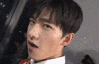 万茜嘟嘴，热巴、吴宣仪眨眼，女星油起来和男星简直不相上下