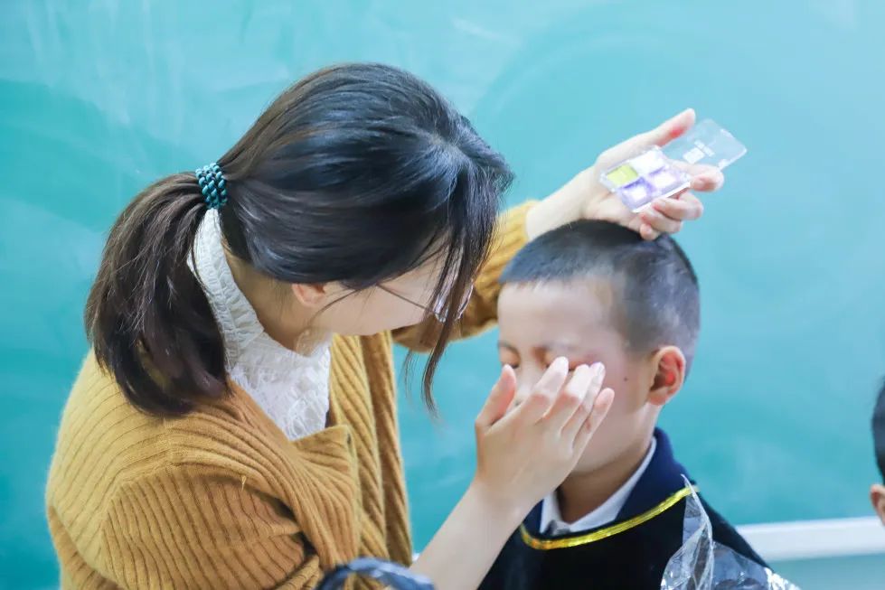 花田花绽，阅读悦心｜双流区黄甲小学举行读书节之阅读表演赛