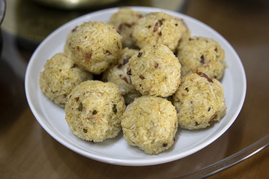 肖战眼中的重庆春节，年夜饭必备的6道菜，并不是“无辣不欢”
