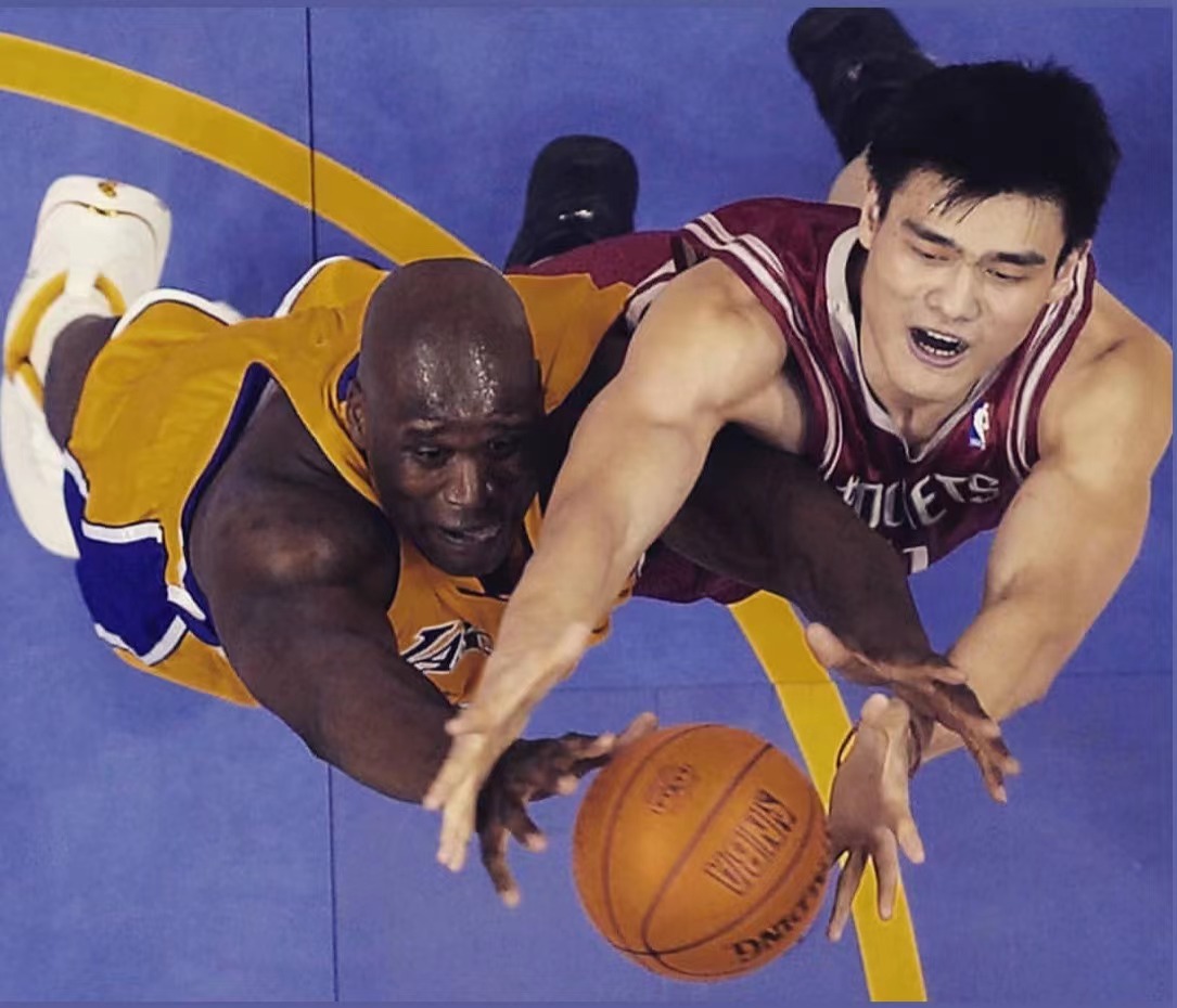 易建联为什么长时间留在nba(强如易建联为何难以立足NBA，是因为易建联没有融入NBA文化吗？)