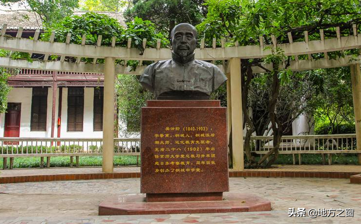 安徽一百年中学，门前有一副上联，至今无人对出下联