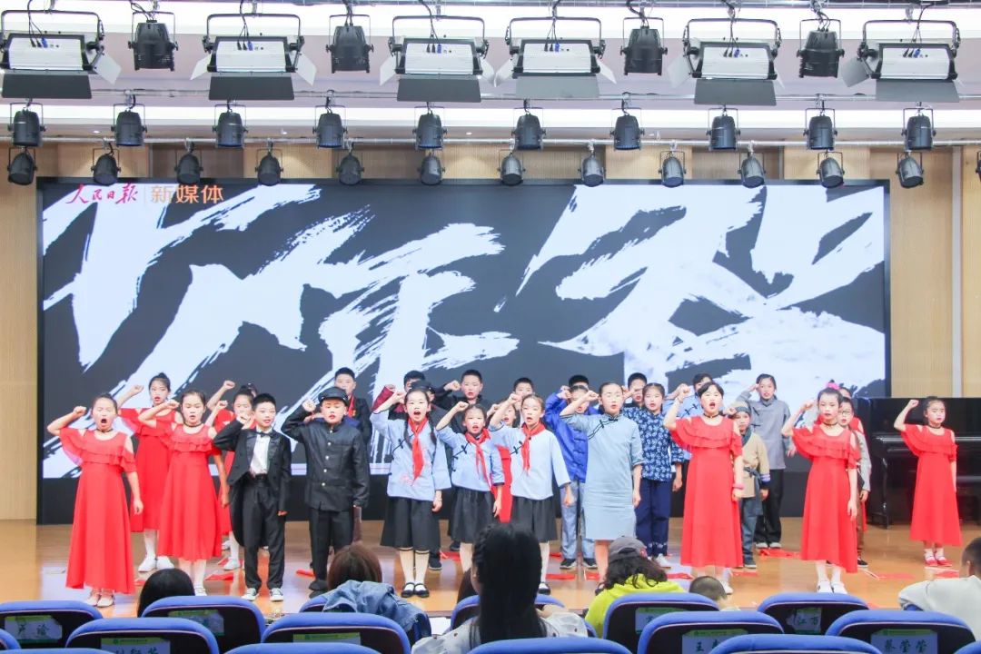 花田花绽，阅读悦心｜双流区黄甲小学举行读书节之阅读表演赛