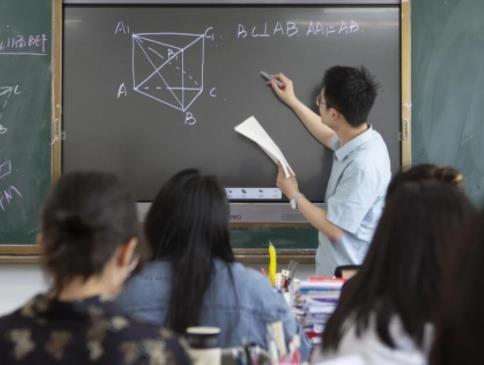 中考分流政策的实施，学习差的学生，究竟是上高中好还是职高好