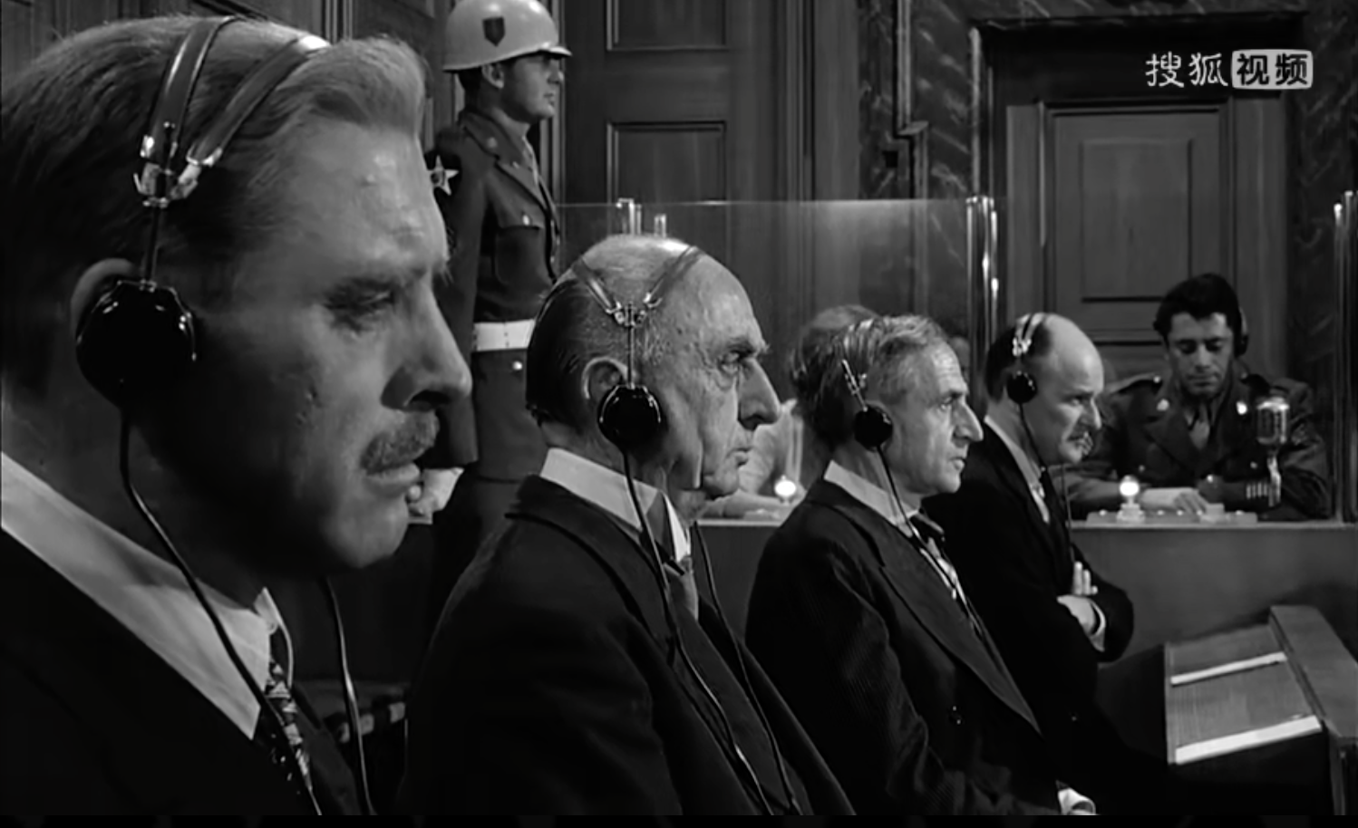 审视二战，除了《辛德勒的名单》你还不能错过这部影片