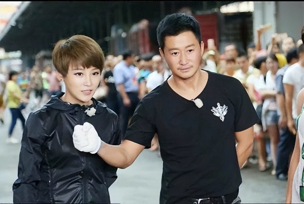 清清白白不乱搞，娱圈最干净的17对夫妻，个个与原配不离不弃