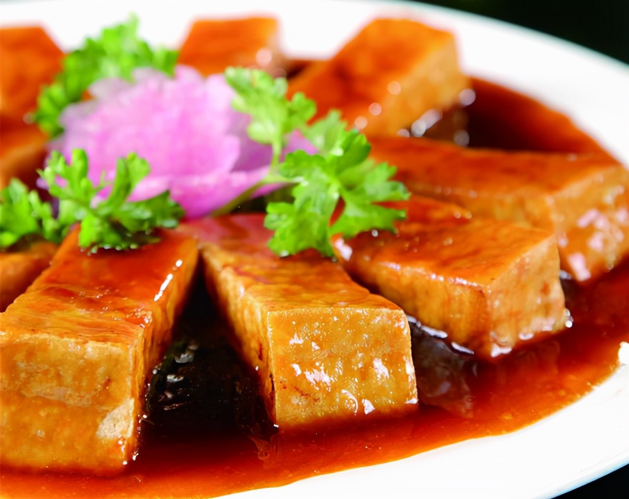 鲁菜不愧为"八大菜系"之首 看完这10大代表菜你就明白了