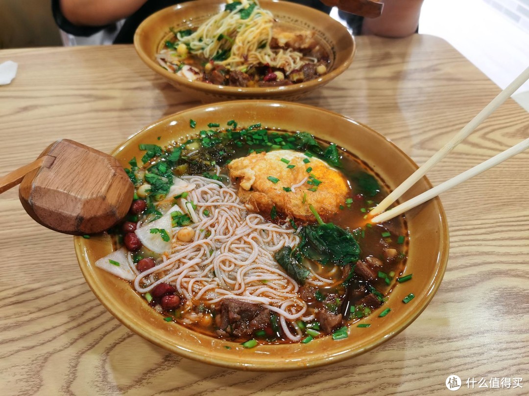 旅行就要边走边吃：舌尖上的昆明，盘点我在昆明吃到的各种美食