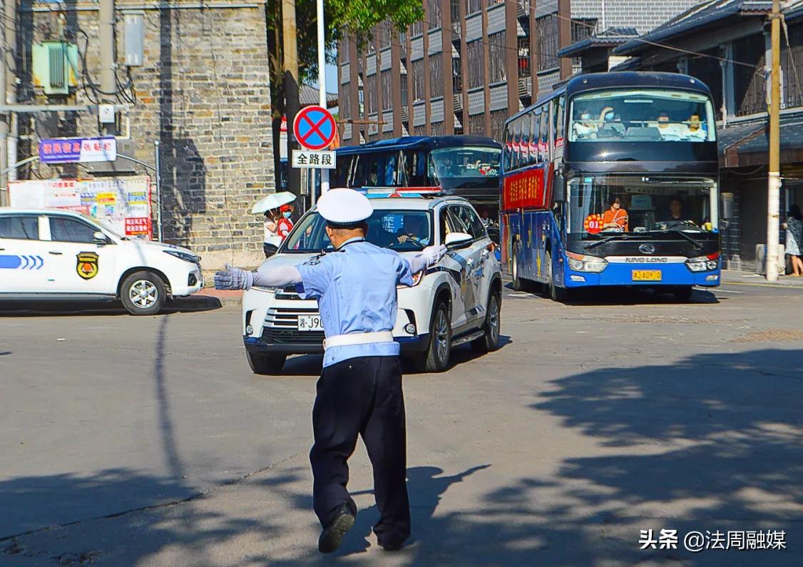 澧县交警全警上路 倾力护航2022年高考