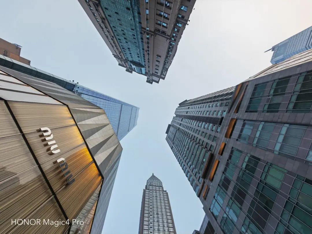 荣耀Magic4 Pro测评：目前旗舰机存在的问题，荣耀都解决了么？