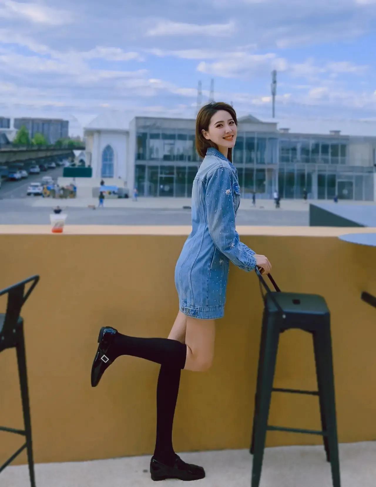 最美主持人李丹儿