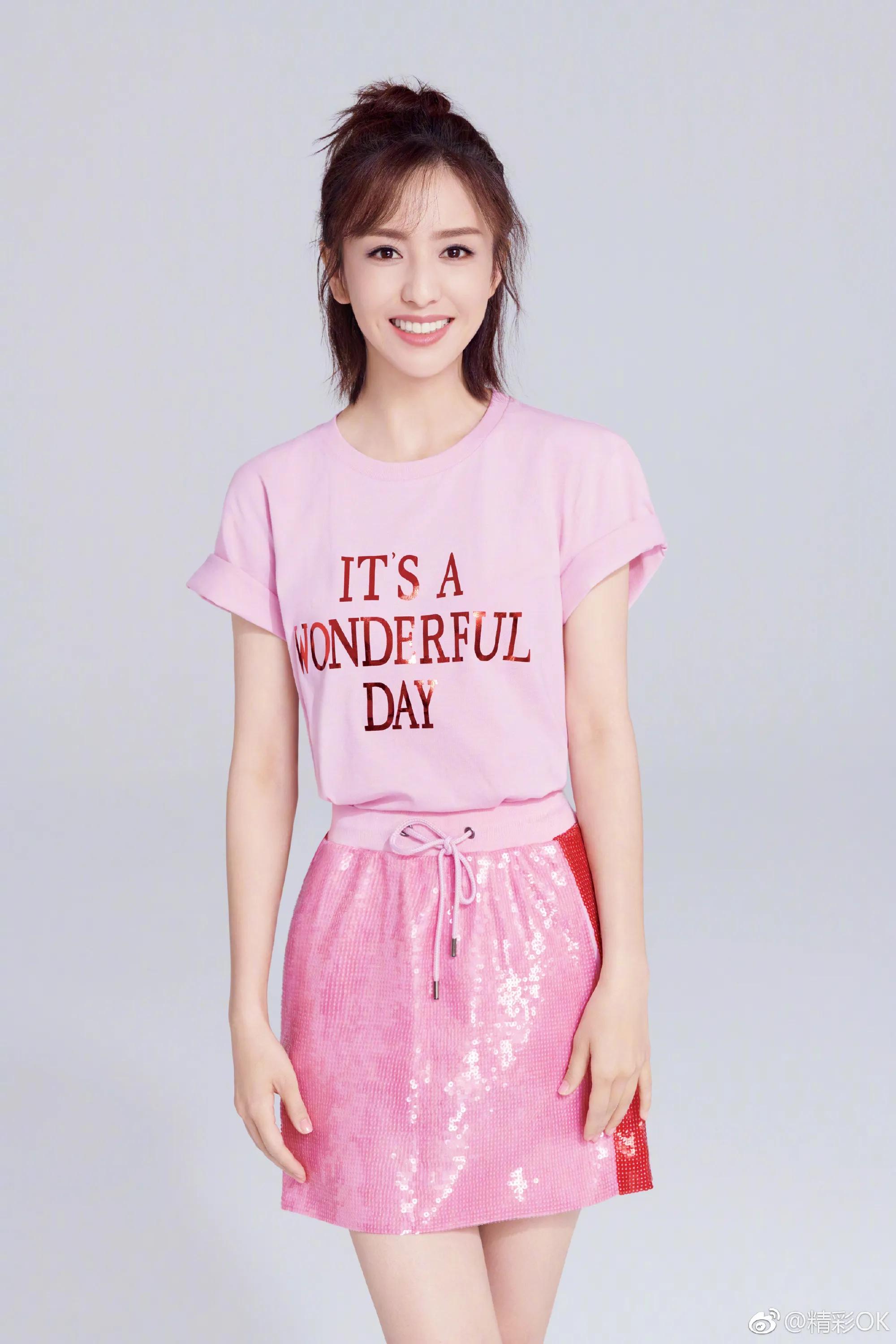 明星系列：佟丽娅，一个美丽的锡伯族姑娘，短发太迷人了