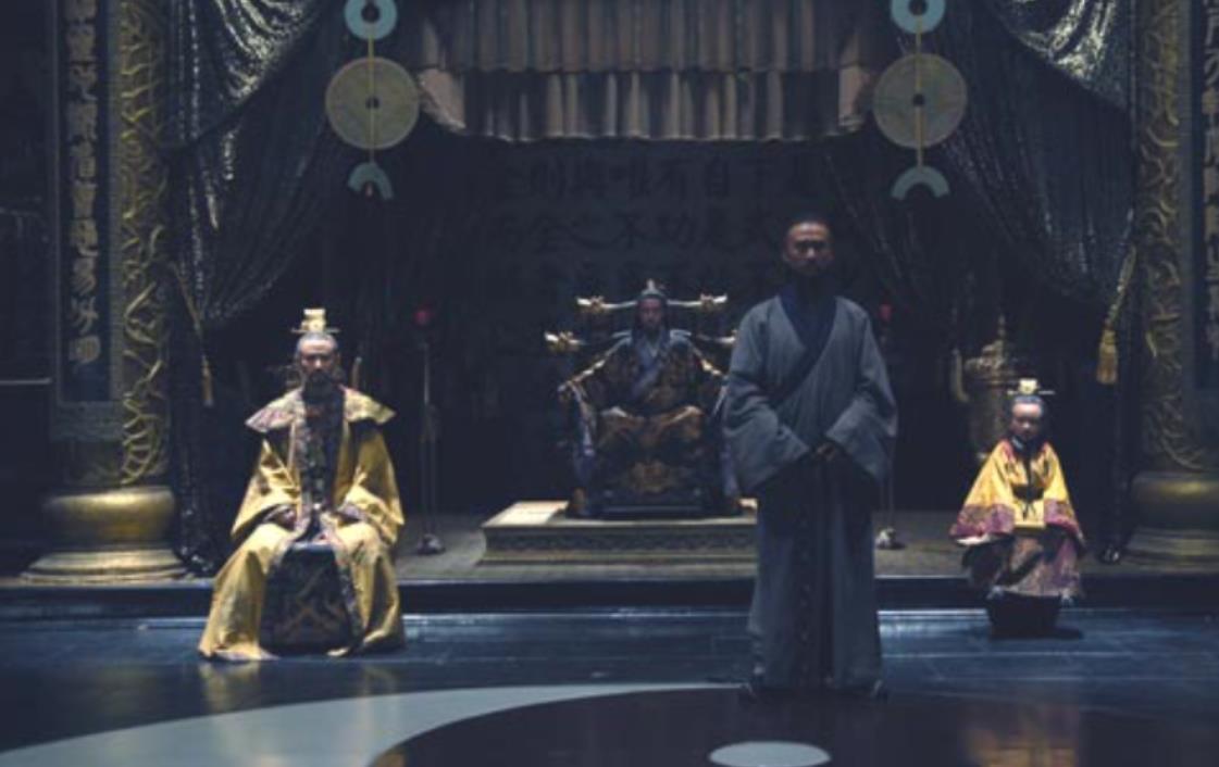 罗晋《庭外》今晚6点开播，阵容强大，3大看点啥都有，有大剧看了