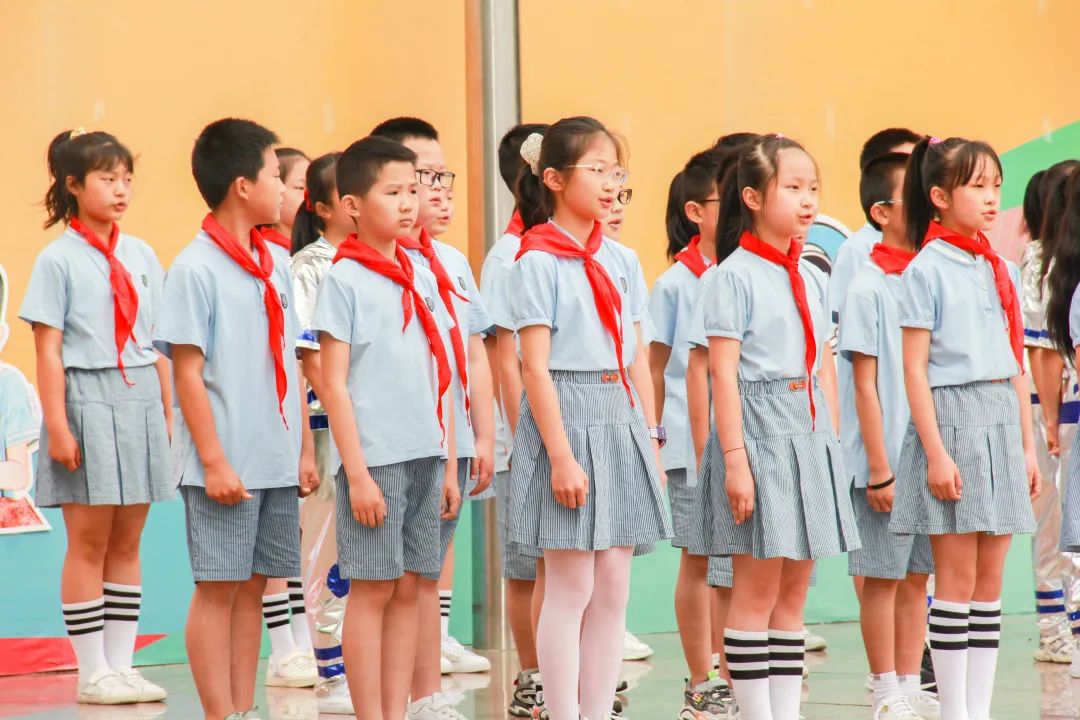 筑梦AI 智竞未来｜成都市双流区九江小学举行国旗主题活动