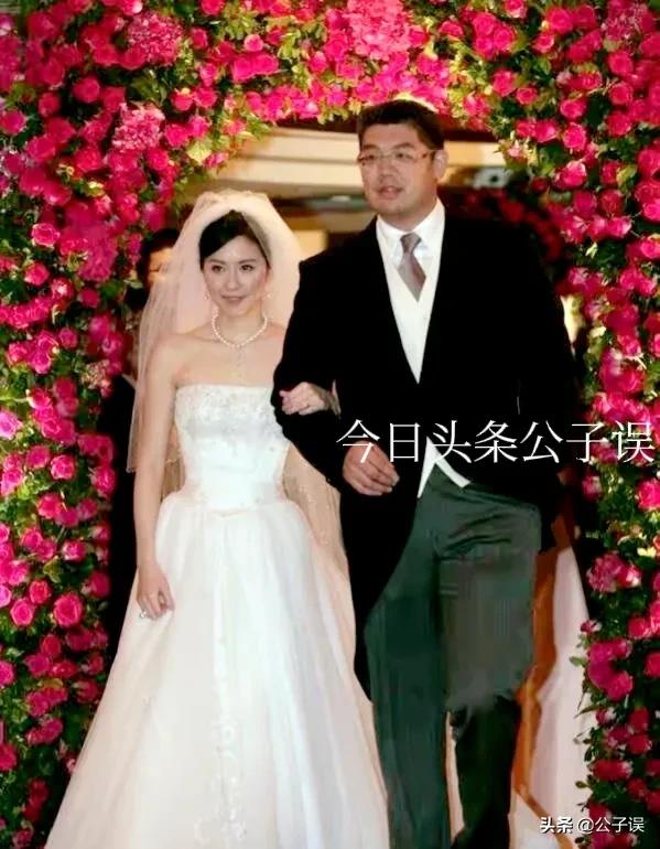 侯佩岑情史，情别连胜文，情散周杰伦，情定黄柏俊，一个妈两个爹