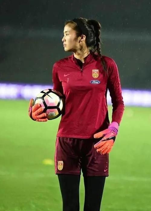 女足守门员张艳茹女足守门员张艳茹