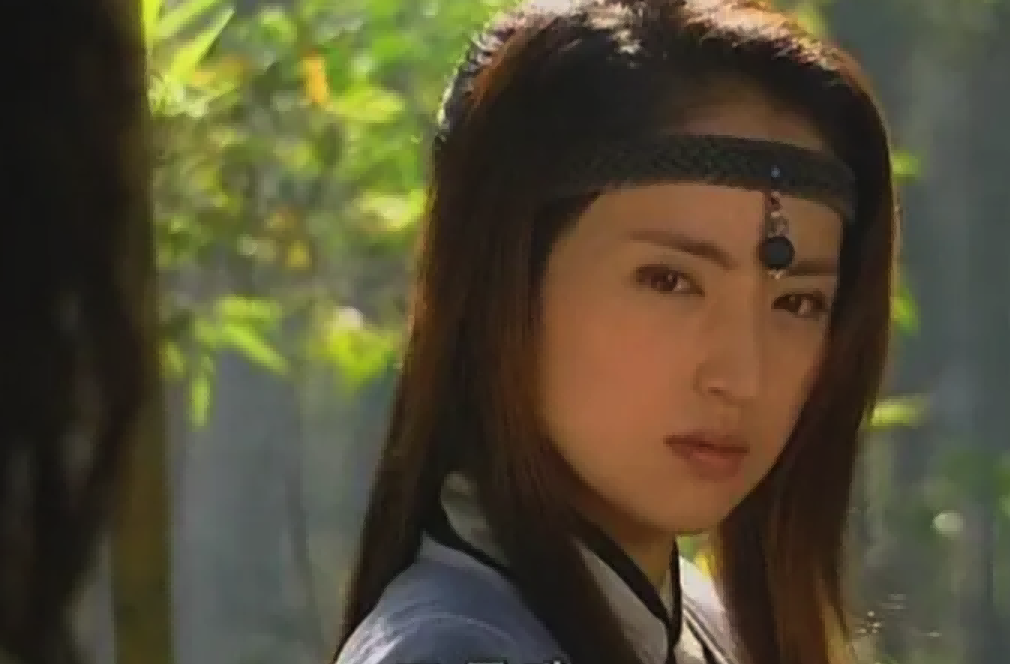 颜值不够别带“额饰”！13位女星造型PK，谁才撑得起倾国倾城