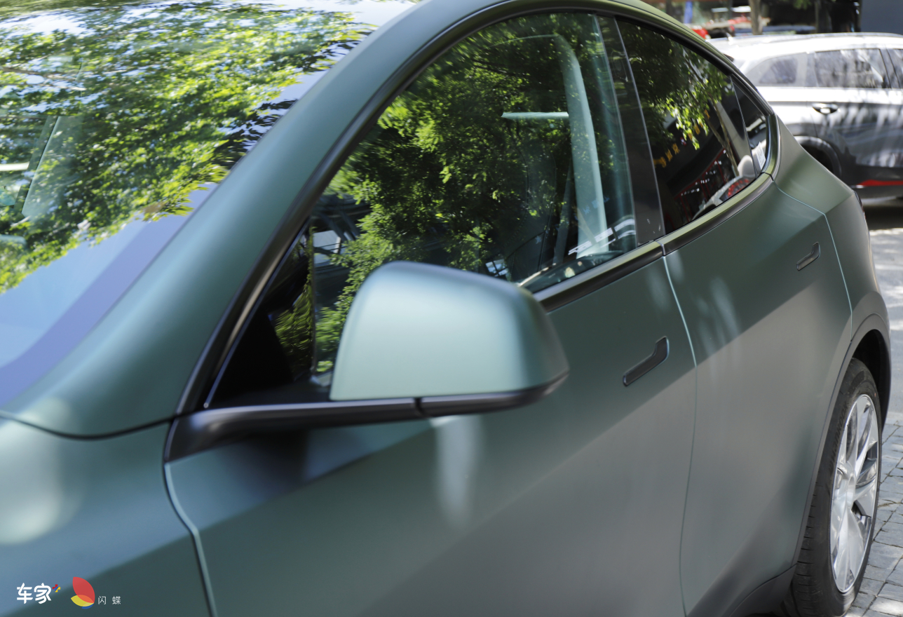 太喜欢这个颜色了，一张都没删，特斯拉ModelY 幽灵金属墨绿